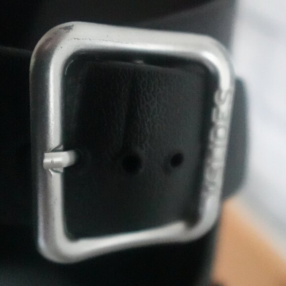 J/Slides tan on sandal in black - Picture 5 of 9